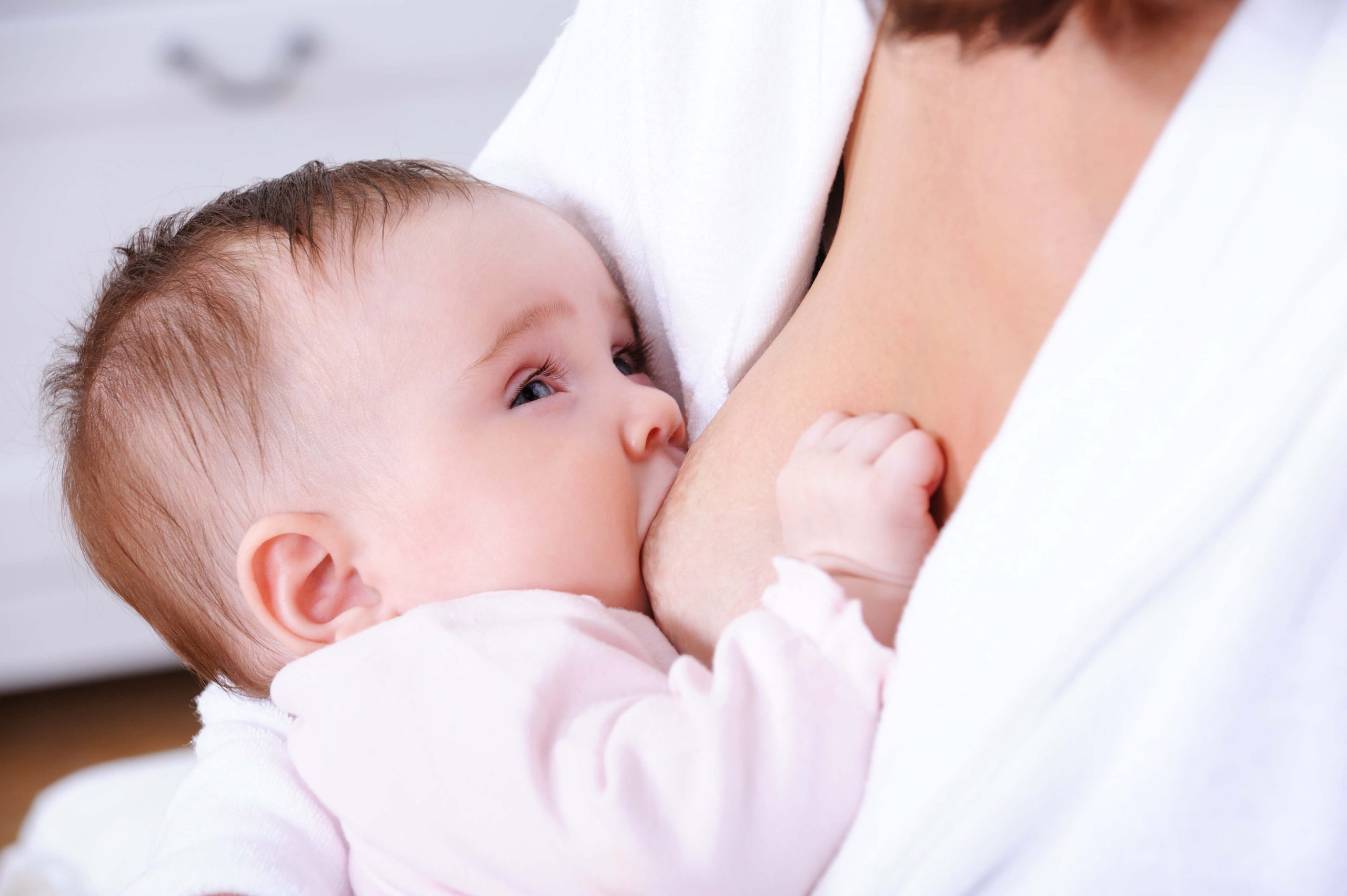 Tại sao sữa mẹ là sữa tốt nhất cho trẻ sơ sinh